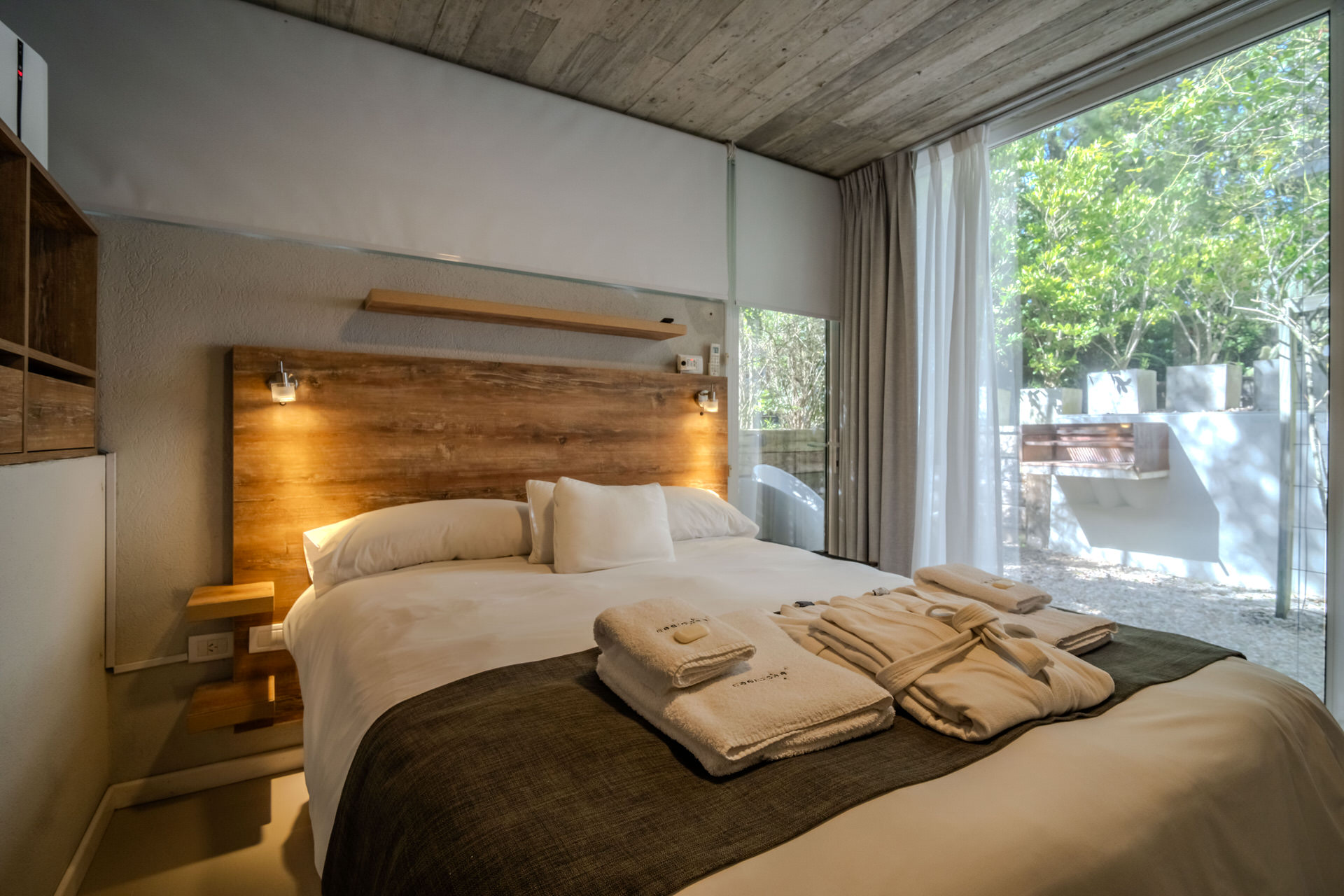 Dormitorio con parrilla