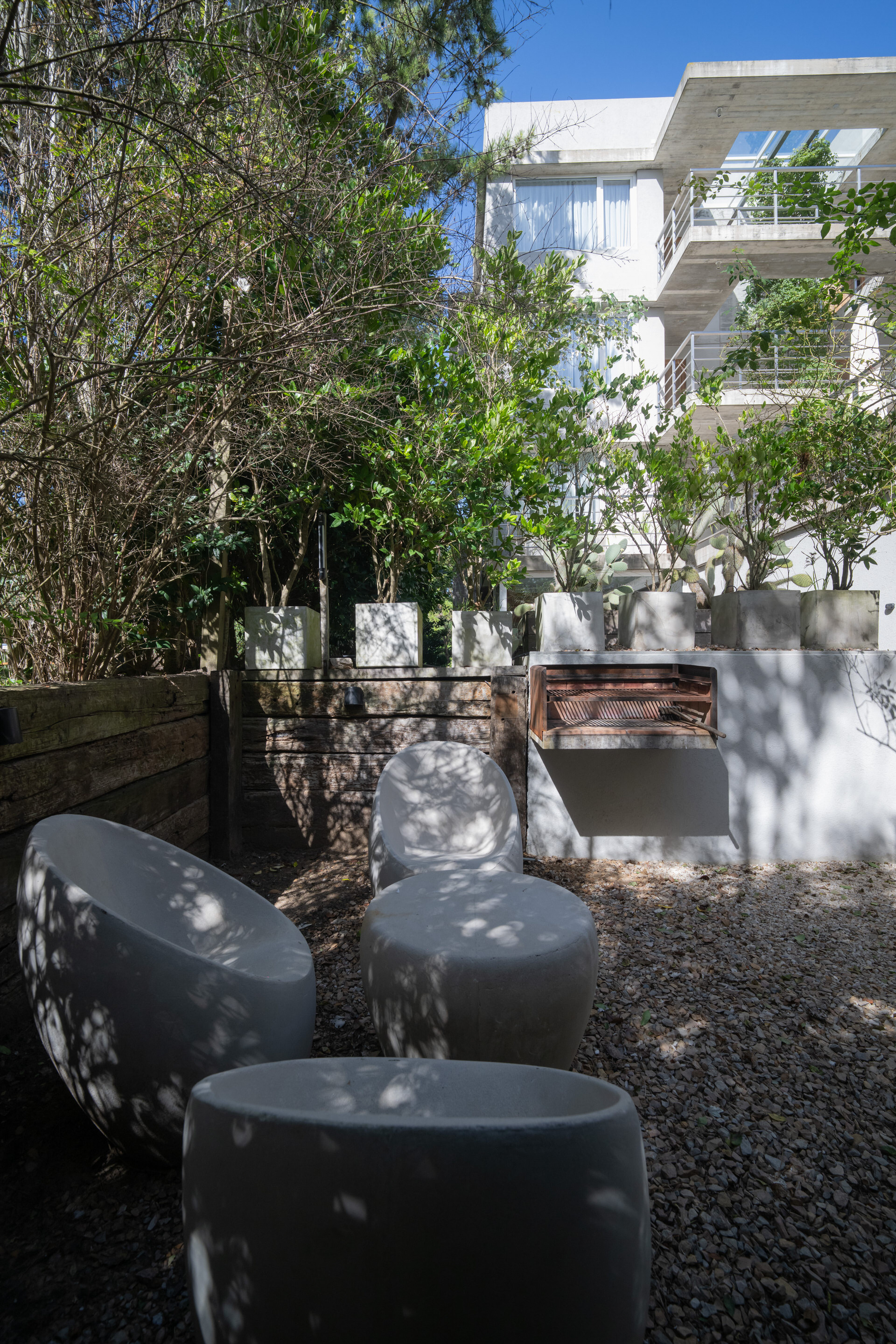 Jardín vista al edificio